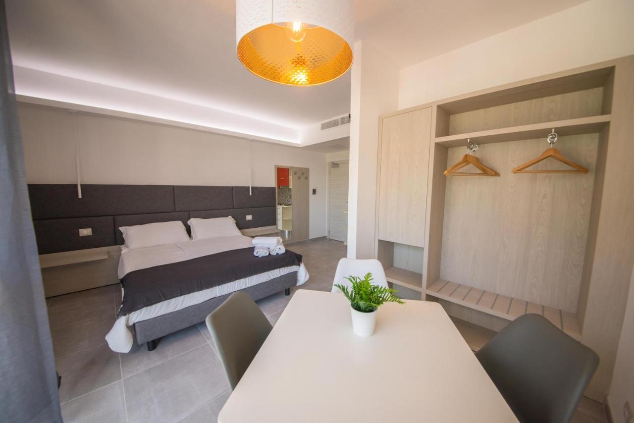 Residence Cristine Riva del Garda Exterior photo